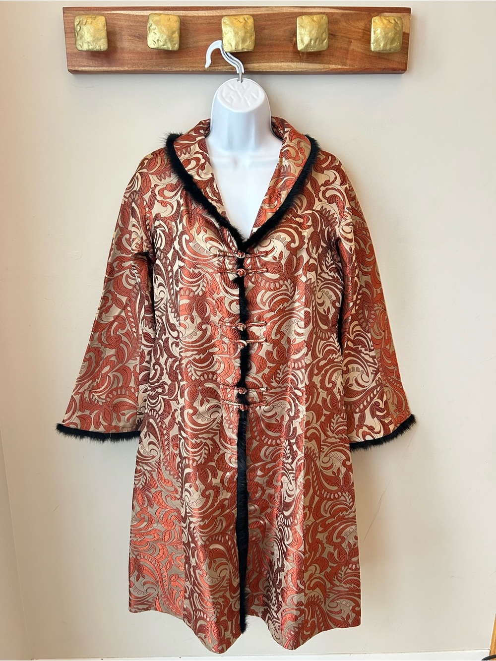 100% SILK Brocade Jacket Mandarin Collar Frog Closure Vintage Glam Statement